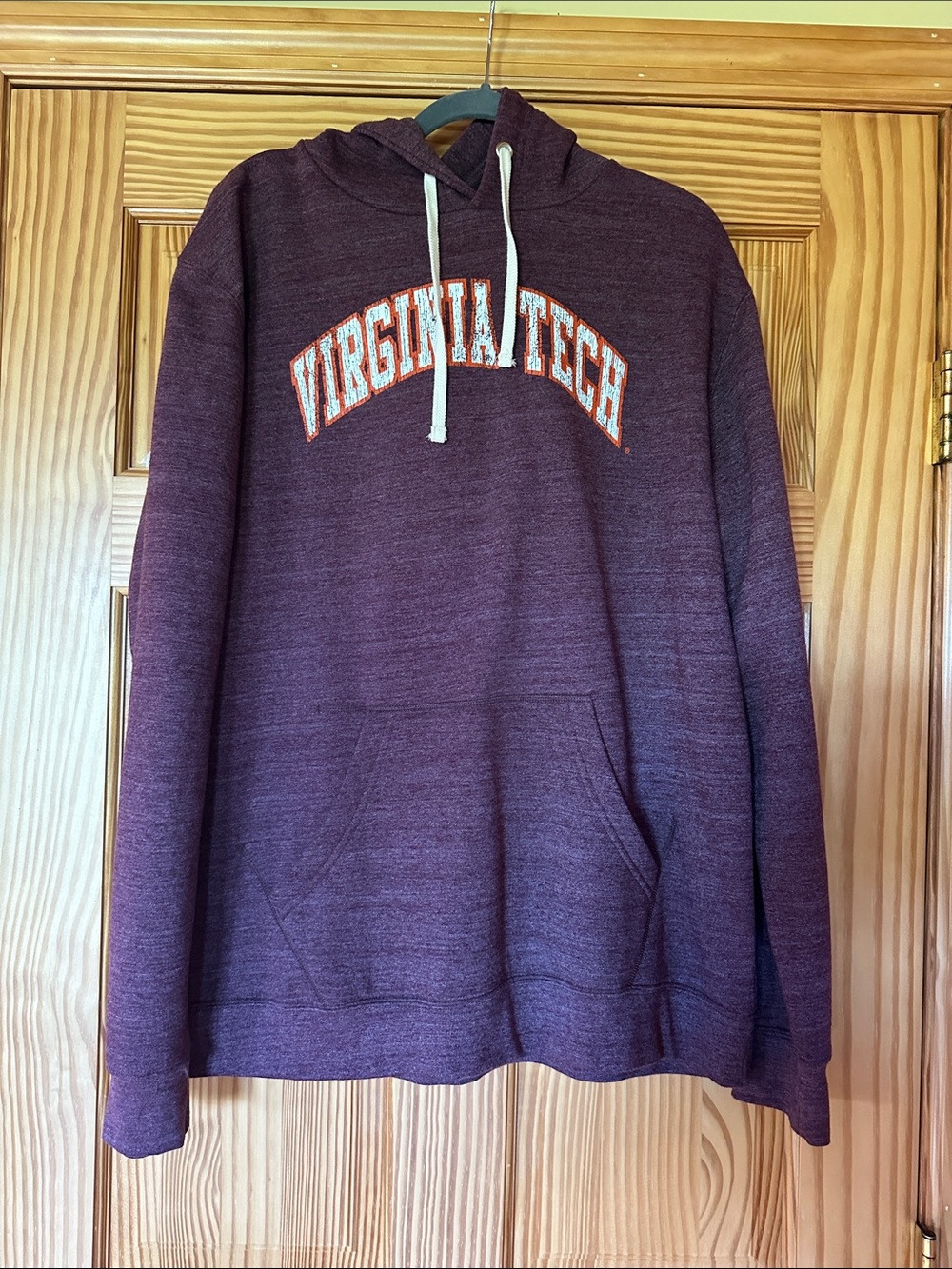Virginia Tech Maroon Pullover Hoodie size L